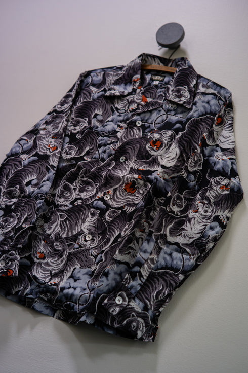 Black Sign L/S 1950s White Tiger Sports Shirt